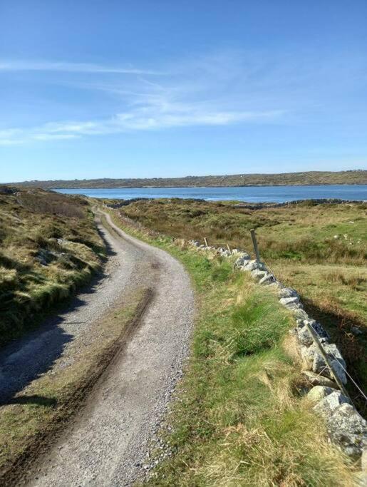 Radharc An Chuain 2 Bedroom Holiday Home Galway Exterior foto